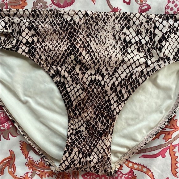 Calvin Klein Print Bikini Bottom sz M - Picture 3 of 6